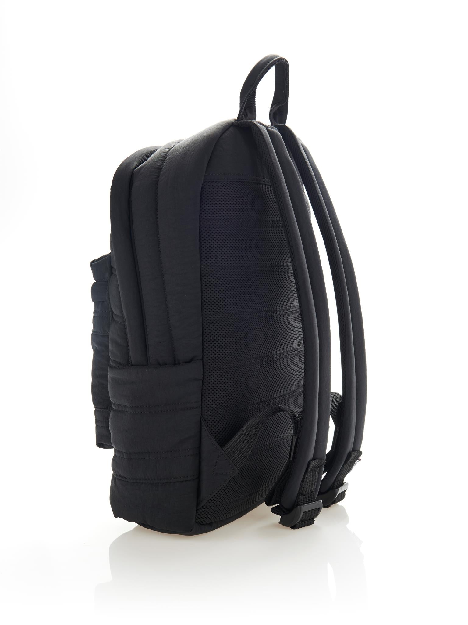 Mueslii original puffer laptop backpack made of high density nylon and Ykk zips, color matte black, side view, fits laptop/ tablet up to 15".